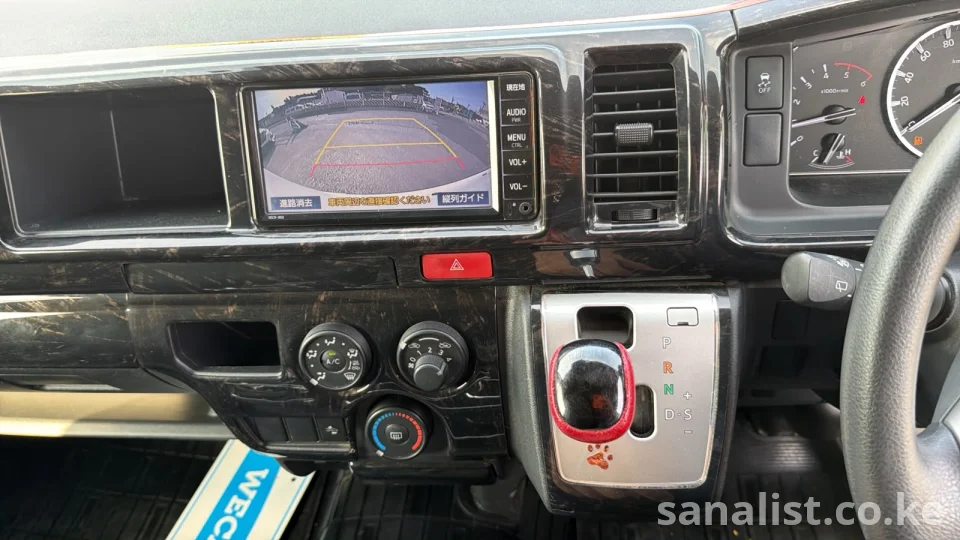 Toyota Hiace DX GL 2021 for Sale in Mombasa – Fresh Import, 40,000 KM | Sanalist