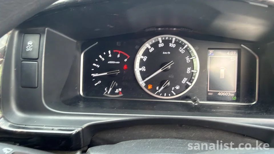 Toyota Hiace DX GL 2021 for Sale in Mombasa – Fresh Import, 40,000 KM | Sanalist
