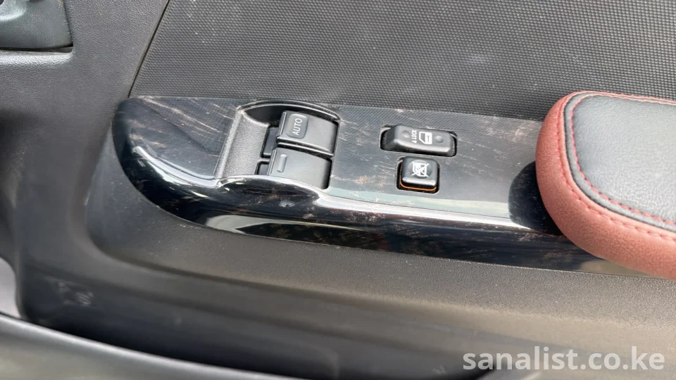 Toyota Hiace DX GL 2021 for Sale in Mombasa – Fresh Import, 40,000 KM | Sanalist