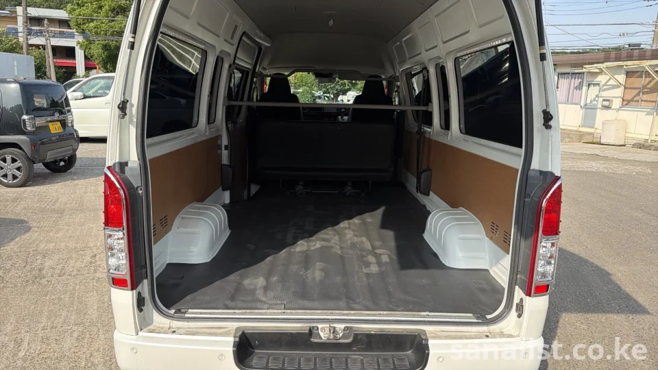 Toyota Hiace DX GL 2021 for Sale in Mombasa – Fresh Import, 40,000 KM | Sanalist