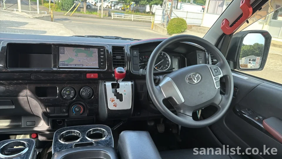 Toyota Hiace DX GL 2021 for Sale in Mombasa – Fresh Import, 40,000 KM | Sanalist